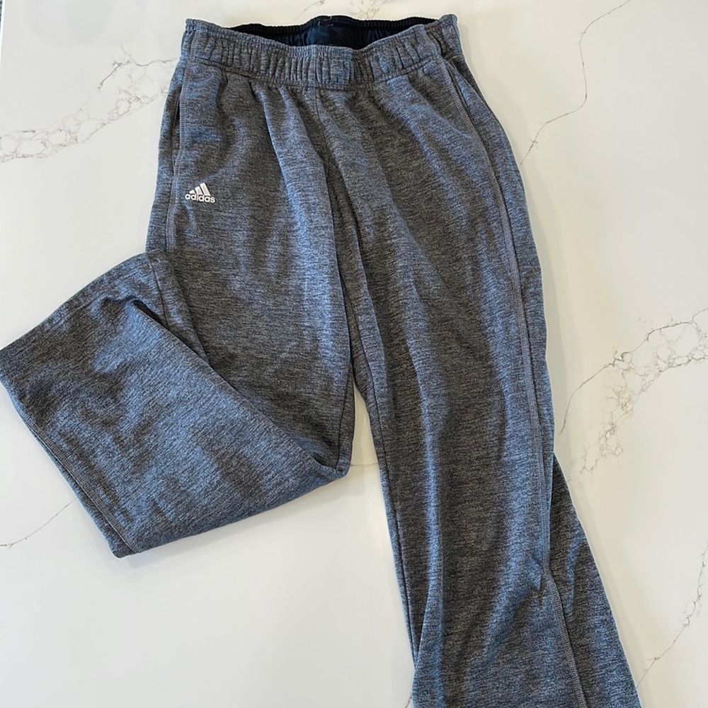 Women’s Adidas M sweatpants